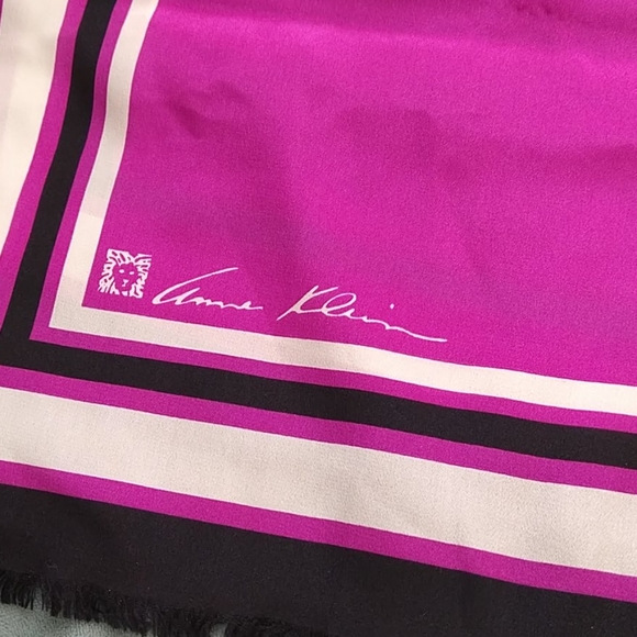 Anne Klein Scarf - Picture 2 of 6